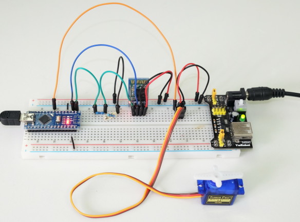 ArduinoBluetoothControl_Servo_Breadboard_1200