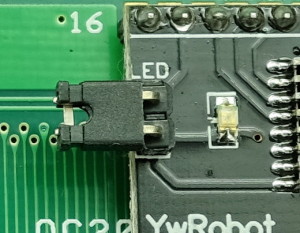 LCDs_I2C_Adapter_004_BacklightPins