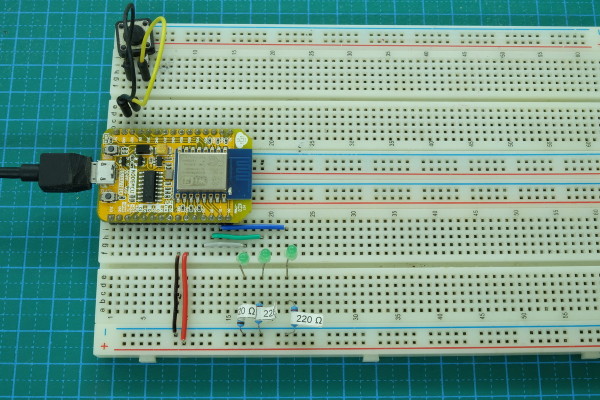 ESP8266_AJAX_20_3LEDs